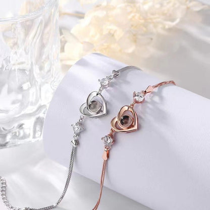 Elegant Heart Projection Bracelet - Linemory