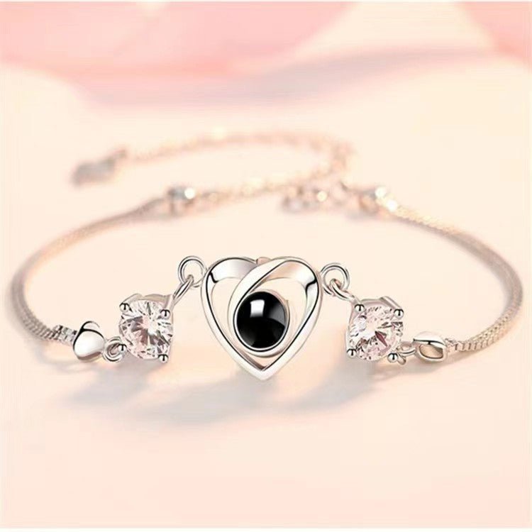 Elegant Heart Projection Bracelet - Linemory